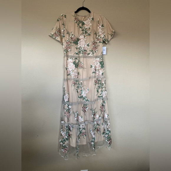 bohme Dresses & Skirts - Böhme beige embroidered dress with tags